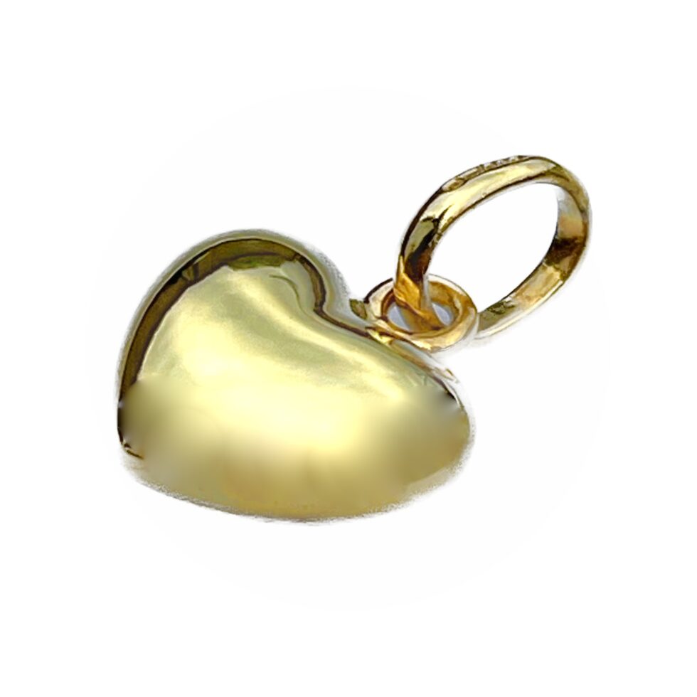 Side view showcasing the 18ct gold vermeil finish on the heart charm