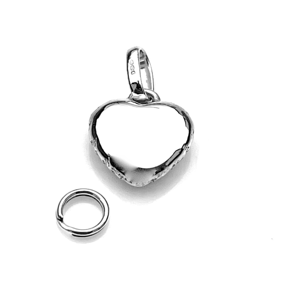 Yummy Mummy charm displayed with 7mm split ring for easy attachment