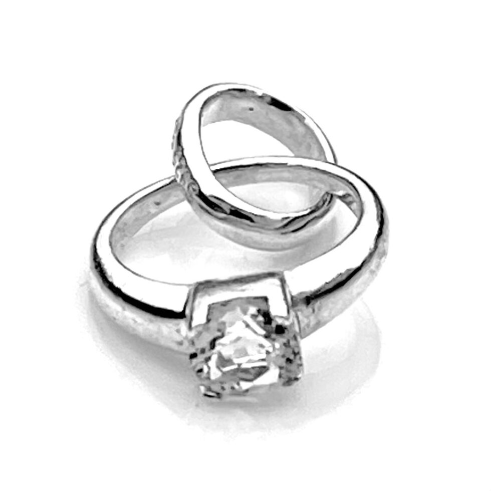 Side profile showcasing the tapered ring shank and shoulders.