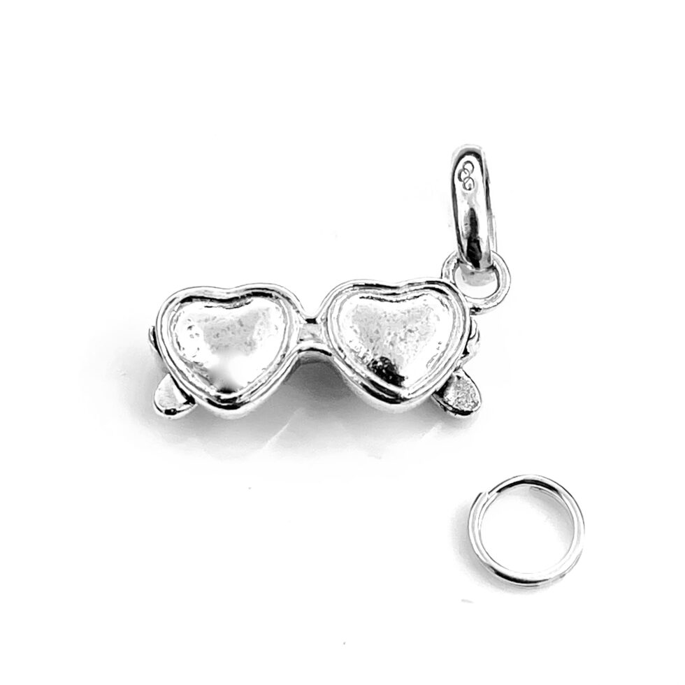 Detailed shot of sterling silver Heart Glasses charm with 7mm split ring