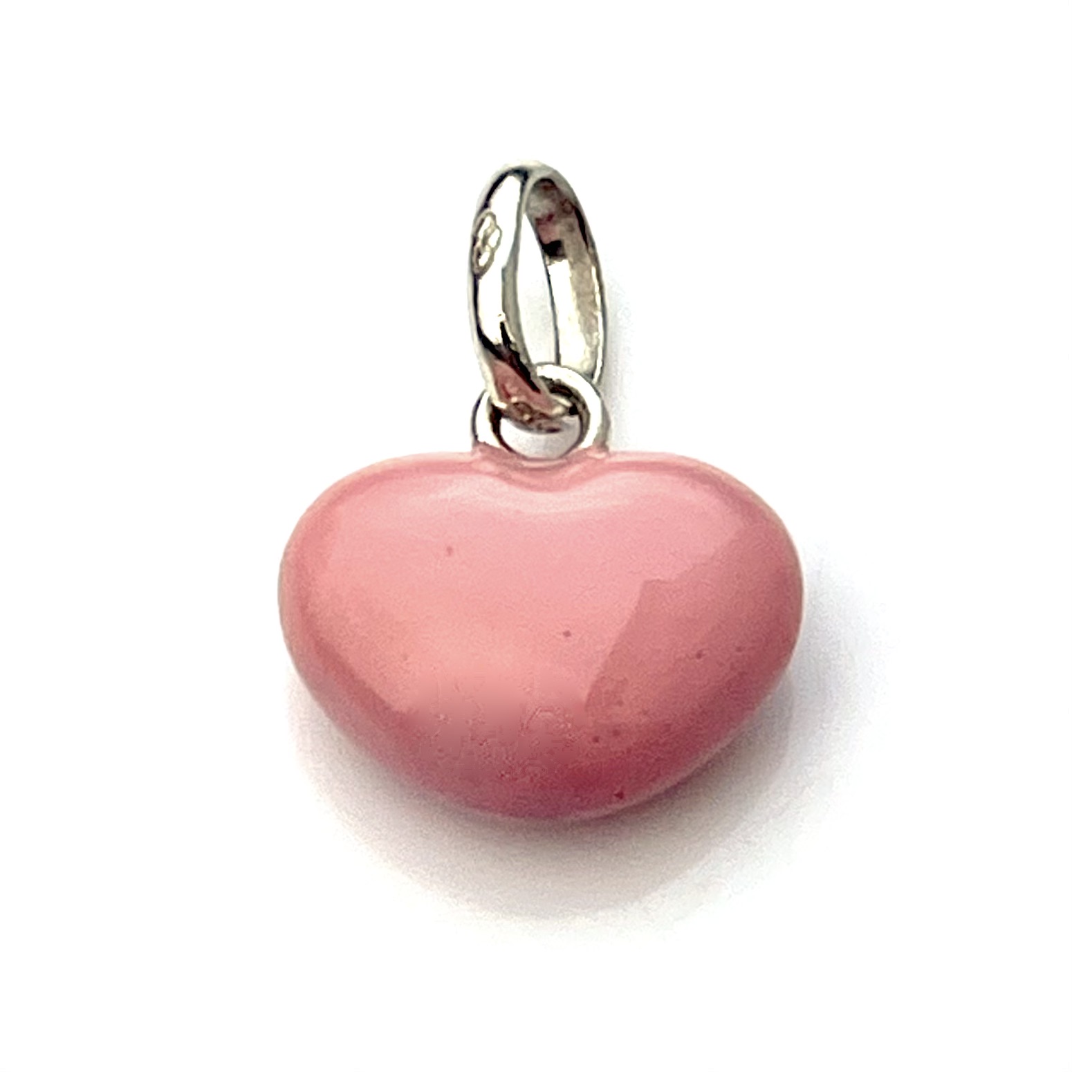 Close-up of the 2008 Links of London Soft Pink Enamel Heart Charm.