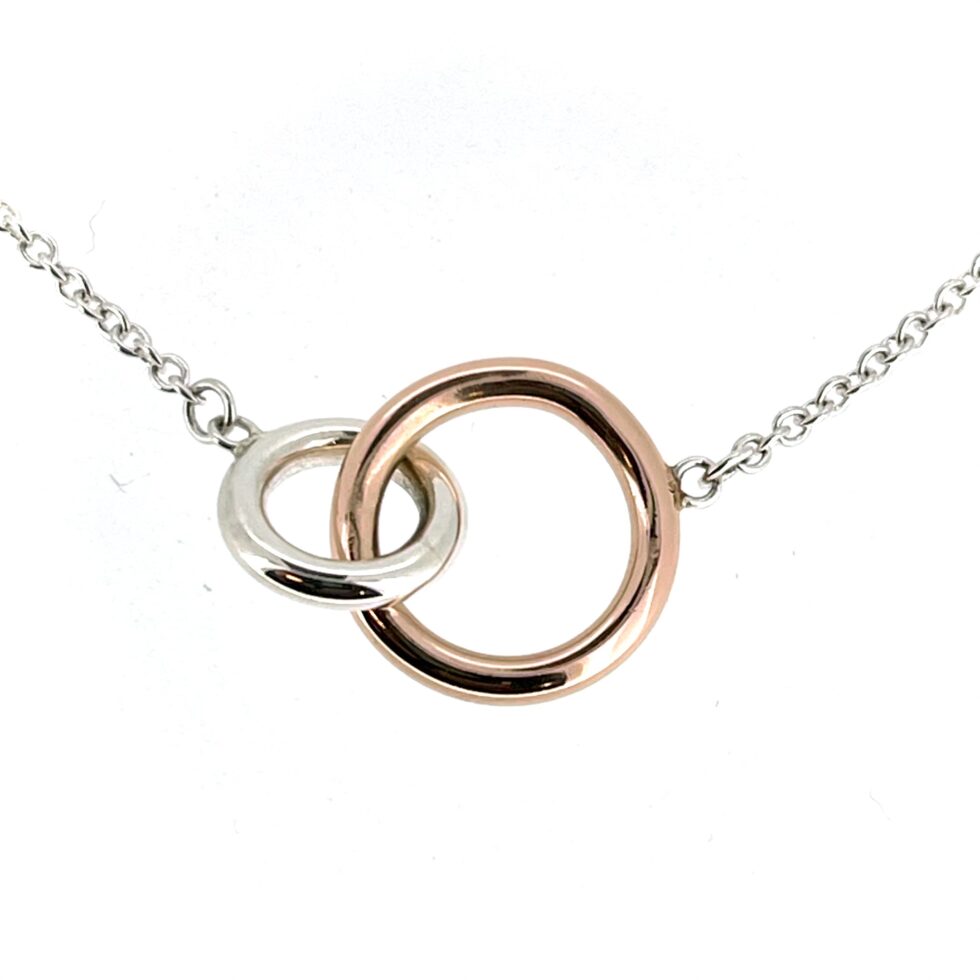 view of the vintage Links of London interlocking rings necklace.