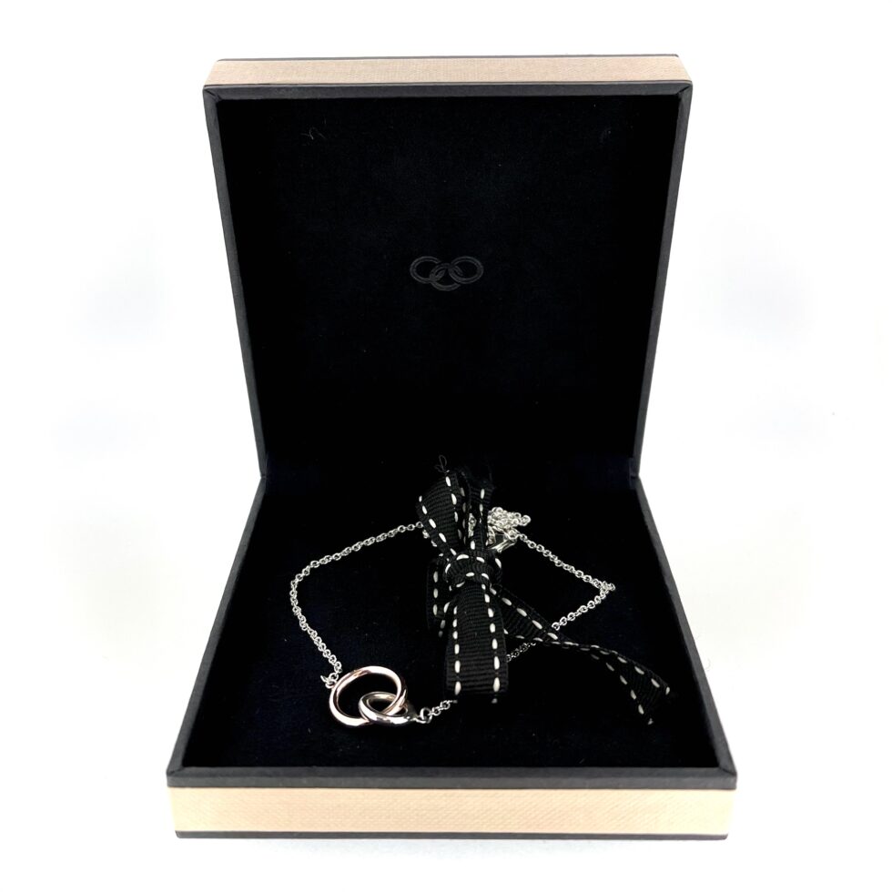 Vintage Links of London necklace displayed in its original box.