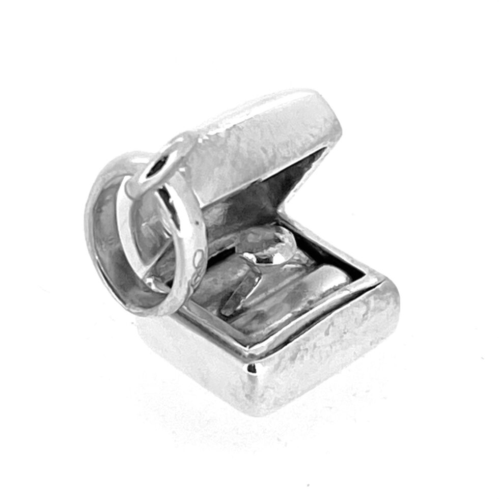 bail of the Vintage Links of London Ring in Box Charm showing its polished silver finish.