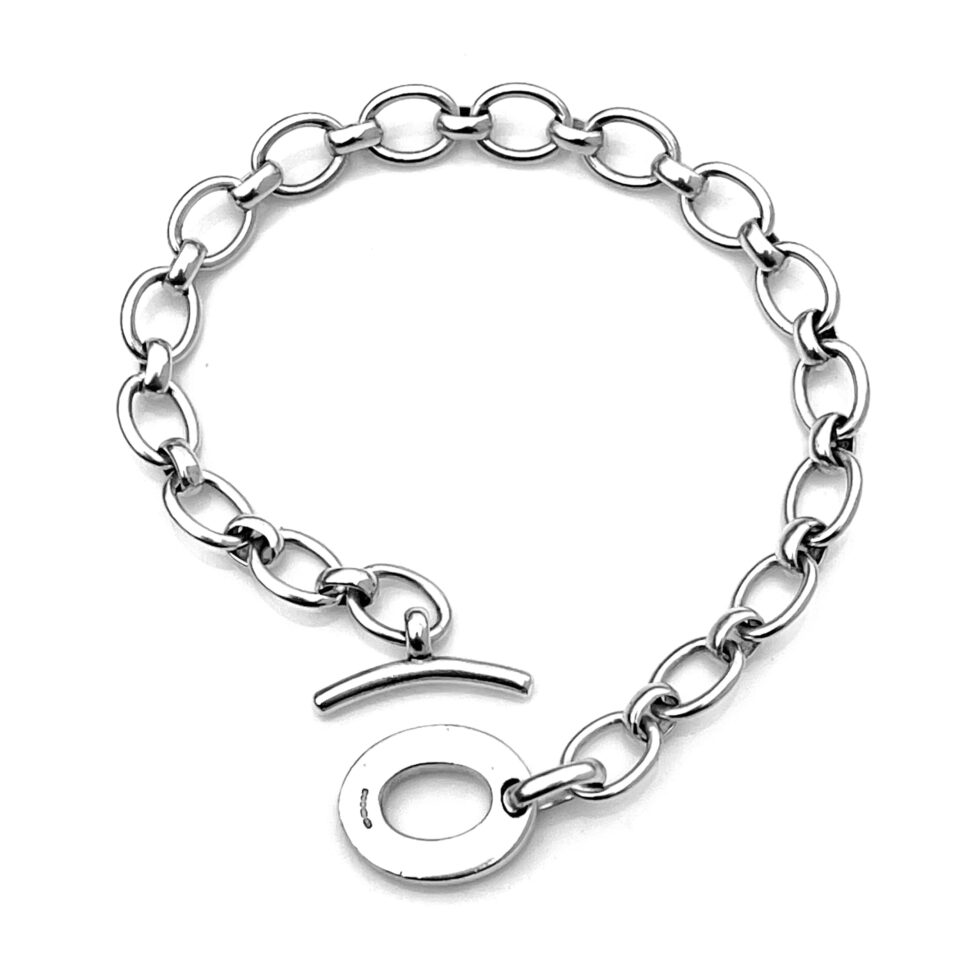 Close-up of the full UK hallmarks on the toggle clasp.