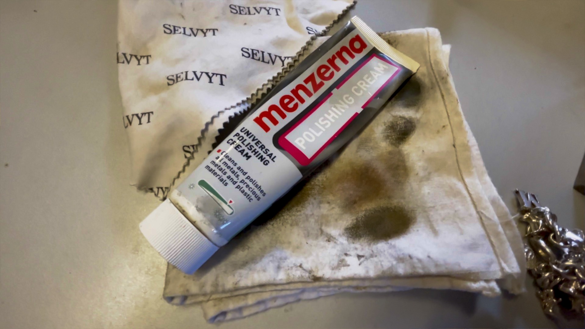 Menzerna polishing cream applied to classic selvyt cloth