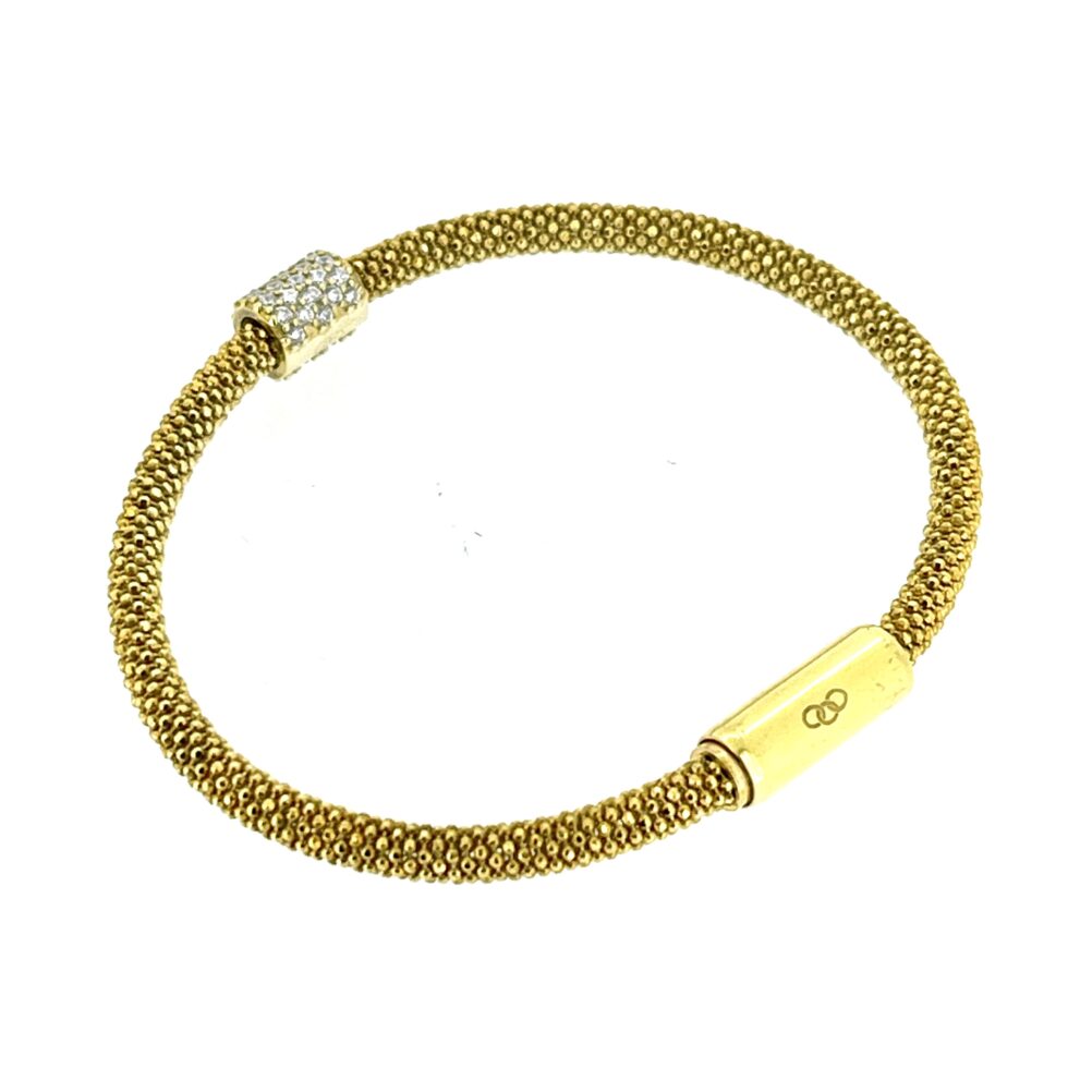 Magnetic clasp detail of Stardust Bead Bracelet