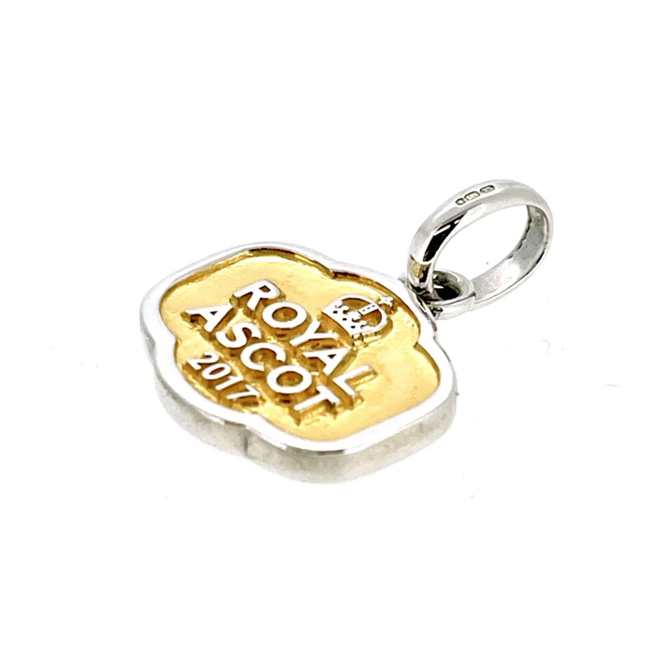 Close-up of engraved “Royal Ascot 2017” charm