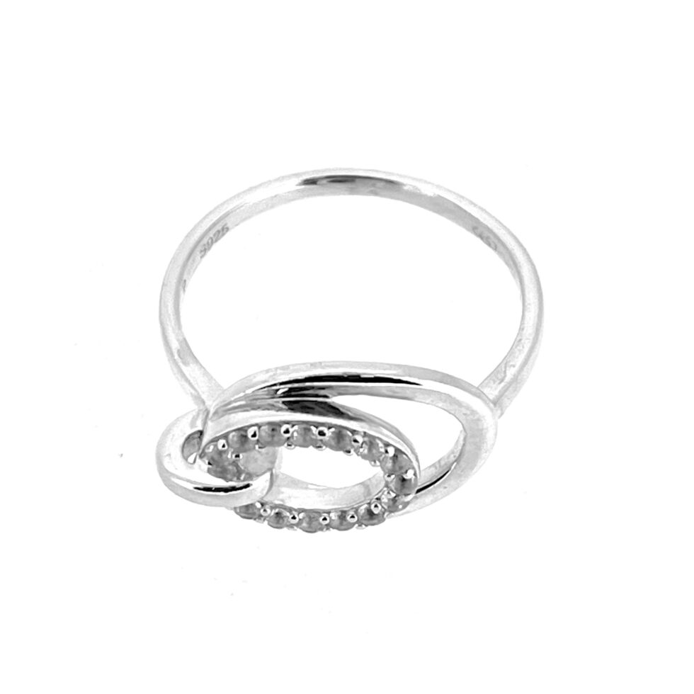 Close-up of cubic zirconia accents on Links of London ring