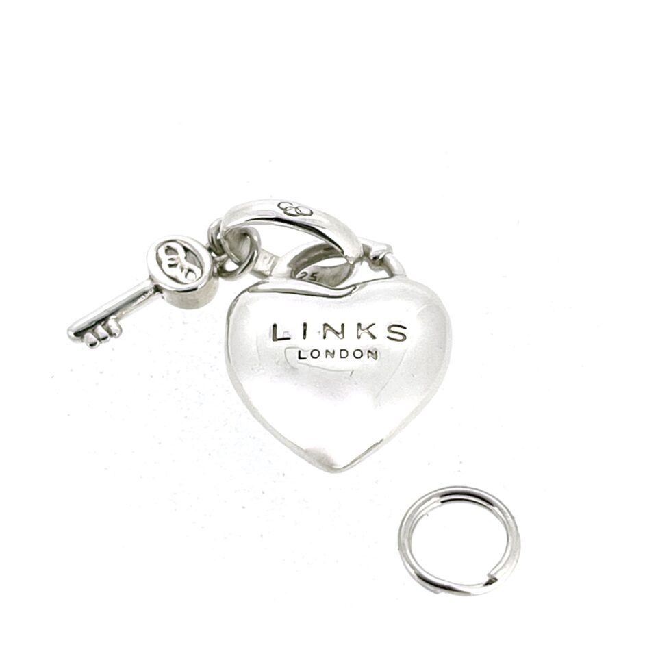Sterling silver heart engraved with Links London.