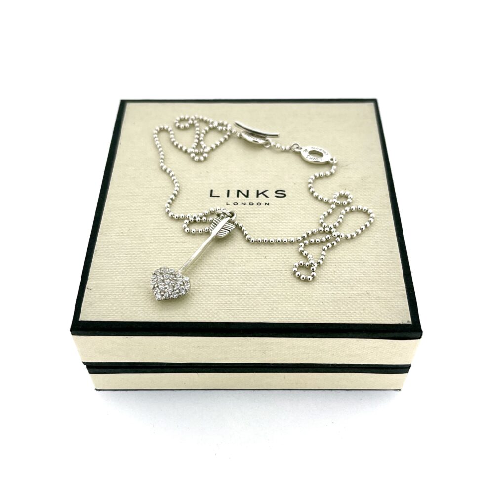 Love Struck Arrow pendant with chain
