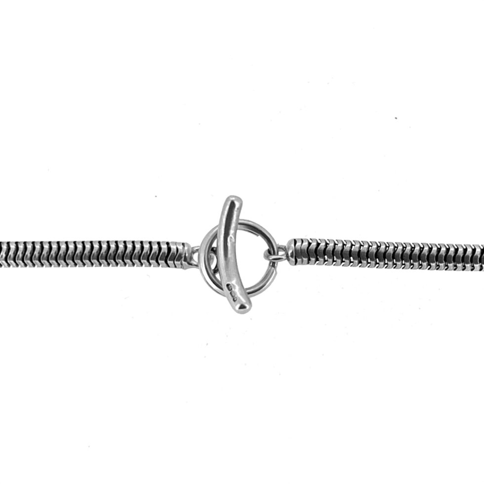 Curved T-bar toggle clasp close-up