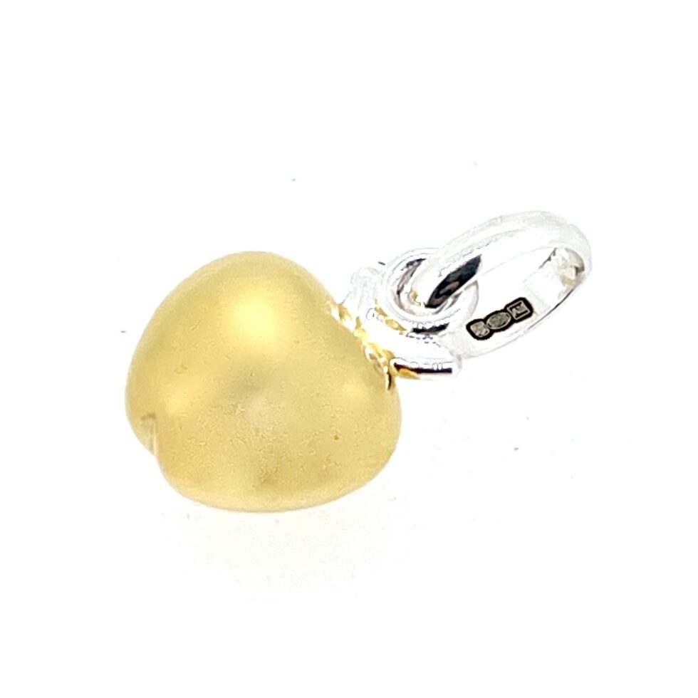 Links of London charm with three-ring logo on silver bail