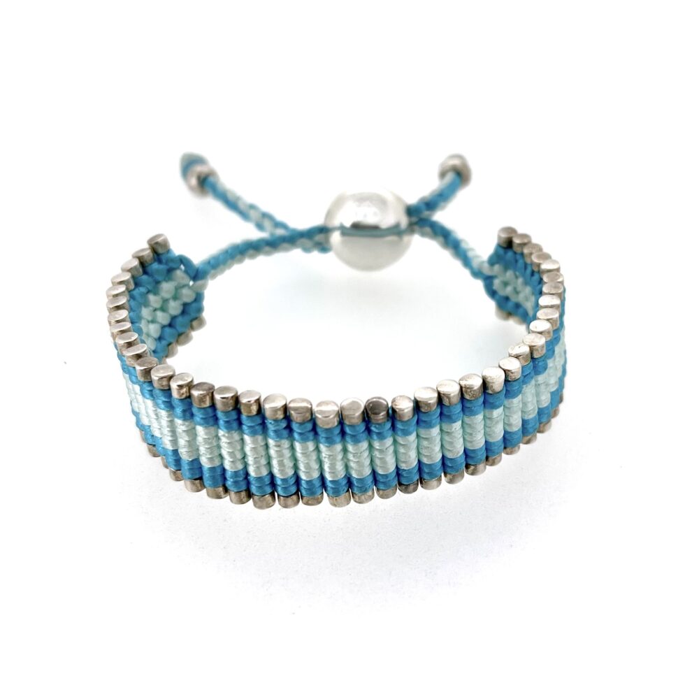 Vintage 2009 Links of London Friendship Bracelet aqua blue light blue front view
