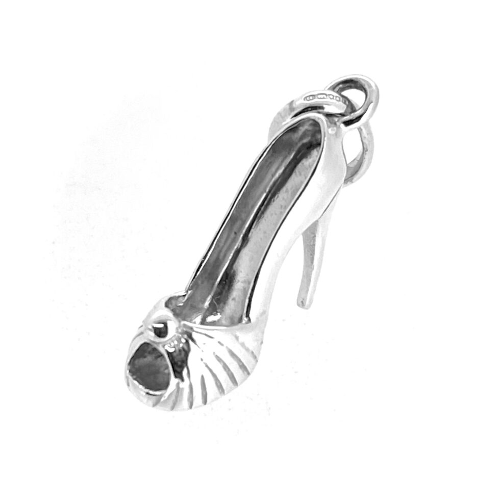 Vintage Links of London shoe charm with pleated front design