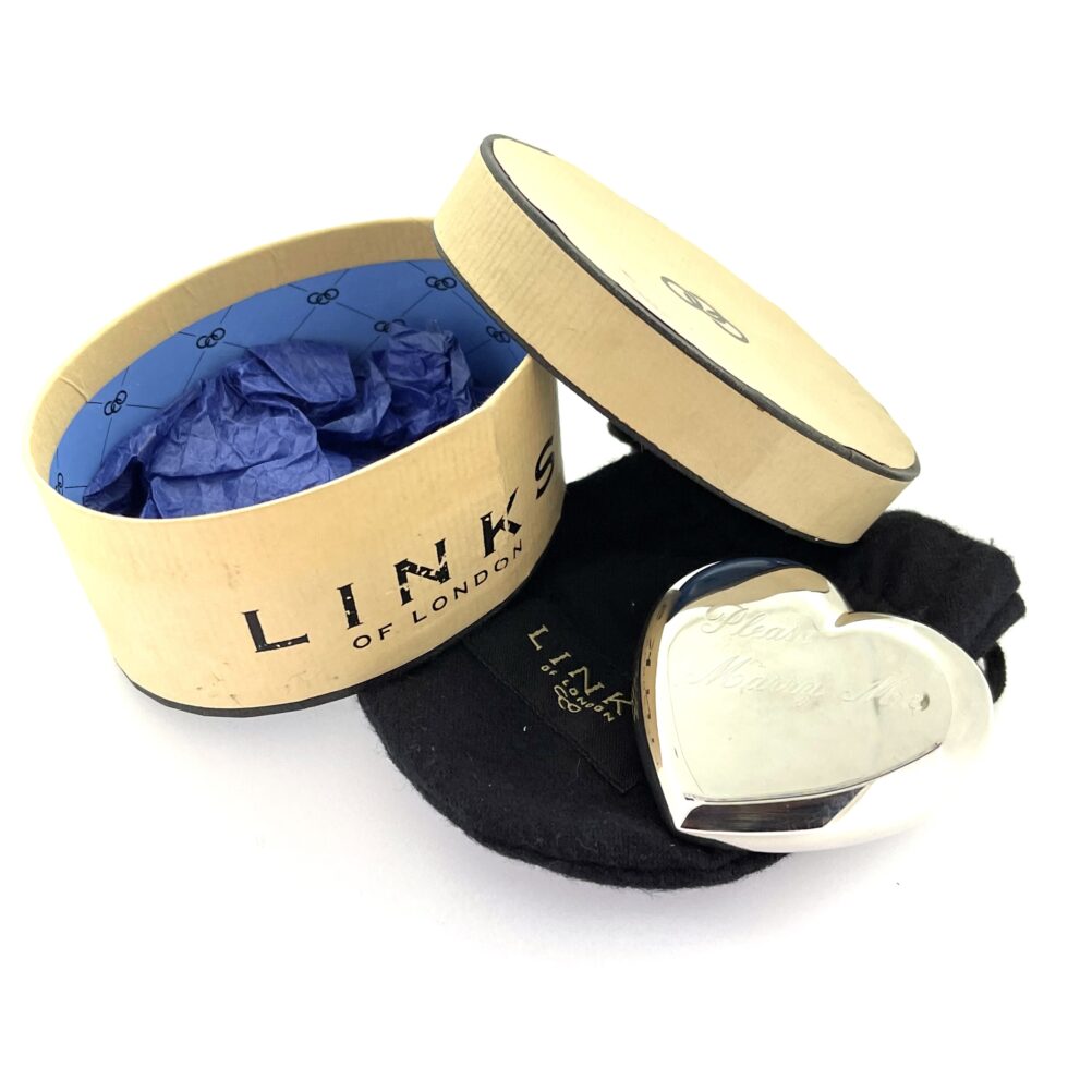 Box and black fabric pouch set