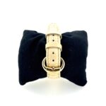 Gold-plated buckle engraved with Links of London three-ring motif.