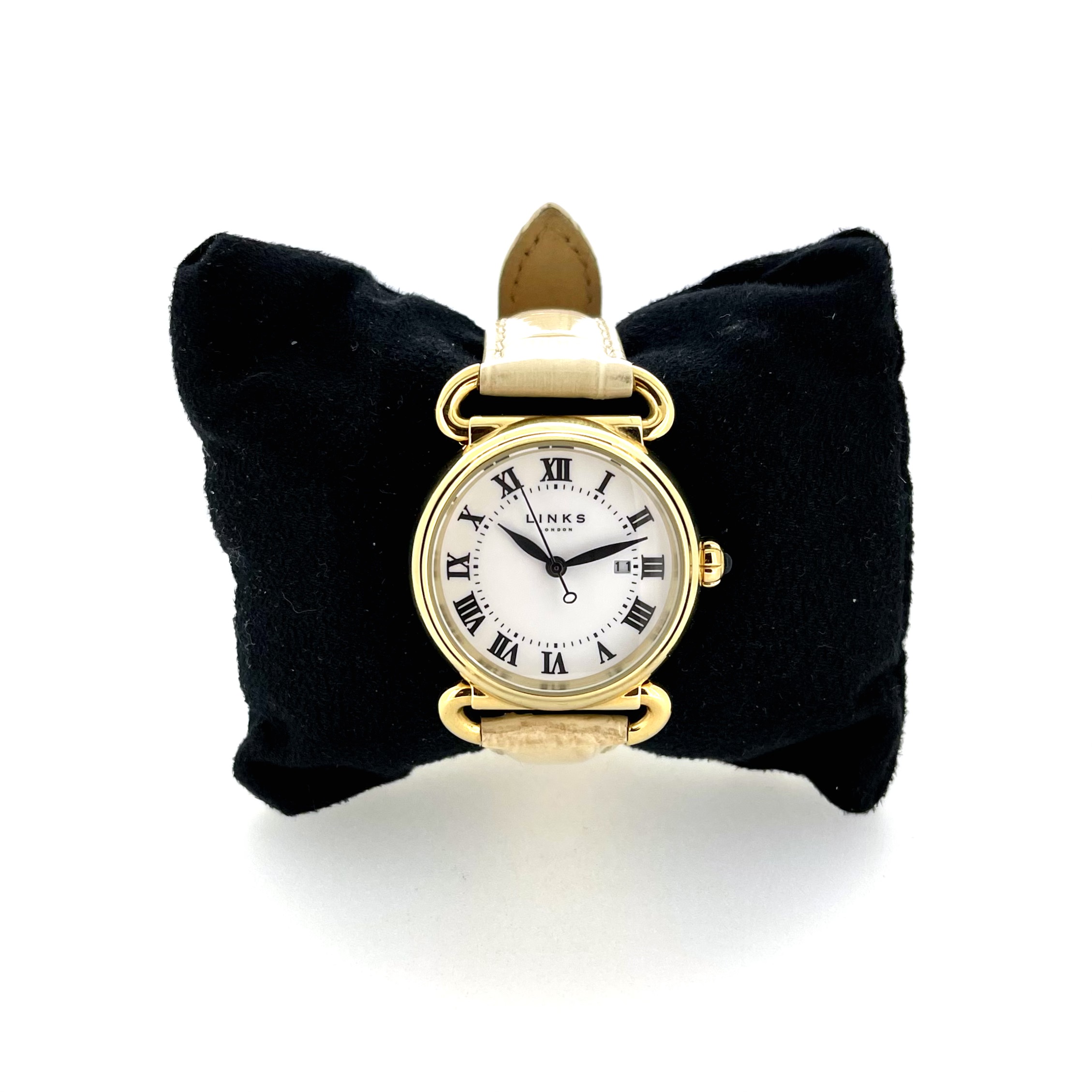 Complete set including vintage oval Links of London box.