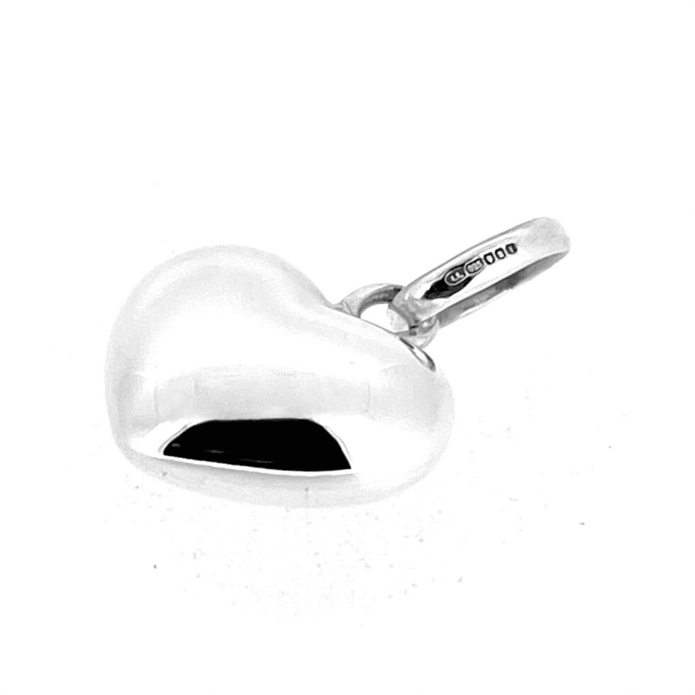 Links of London Vault heart charm