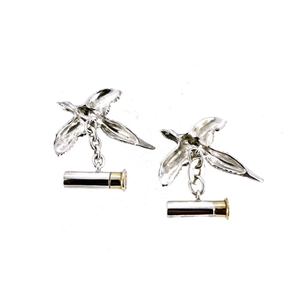 Chain connection between bird and fitting