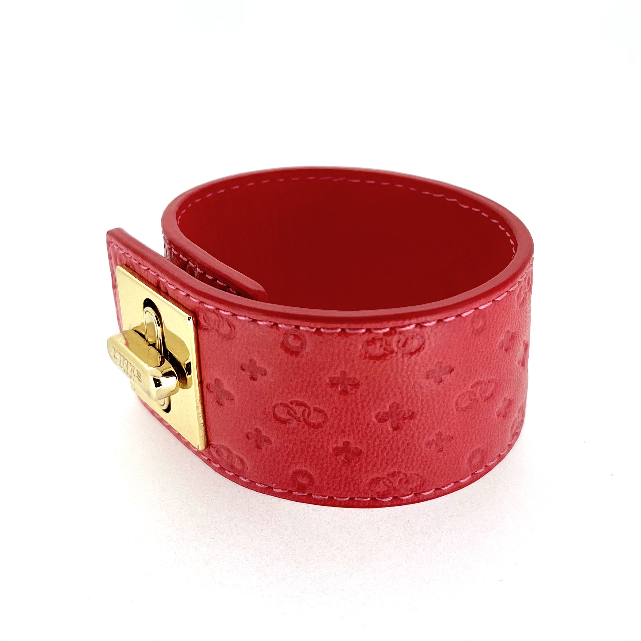 Toggle clasp open position Links London bracelet