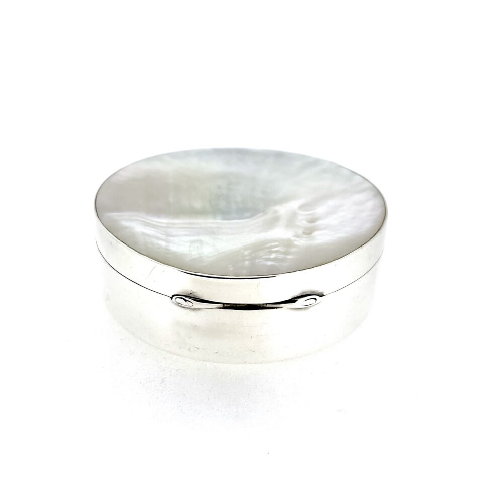 Vintage Links of London sterling silver mother-of-pearl hinged trinket box closed view