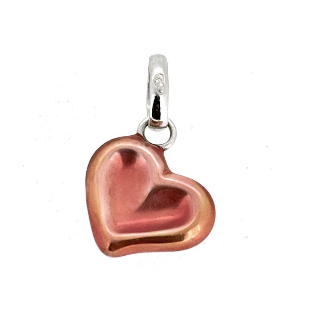 Vintage Links London heart charm enamel surface detail