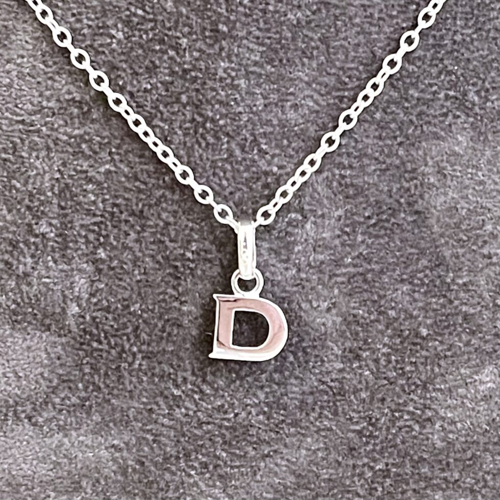 Vintage Links of London Letter D necklace in sterling silver