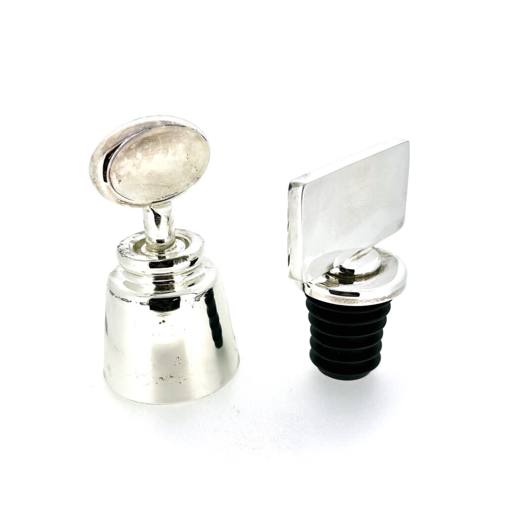 Silver plated Links of London wine accessory set in original presentation box