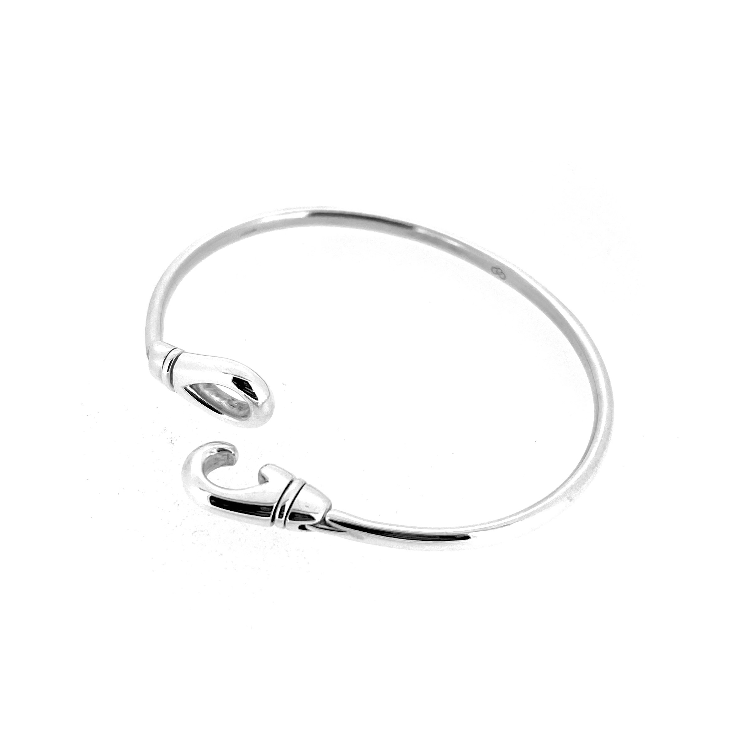 Sterling silver Karabiner Bangle with polished finish and interlocking clasp