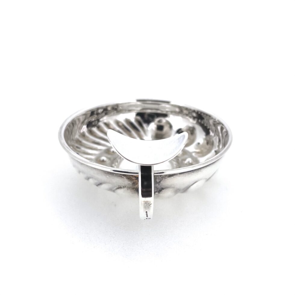 Vintage sommelier tastevin in sterling silver with circular ring handle