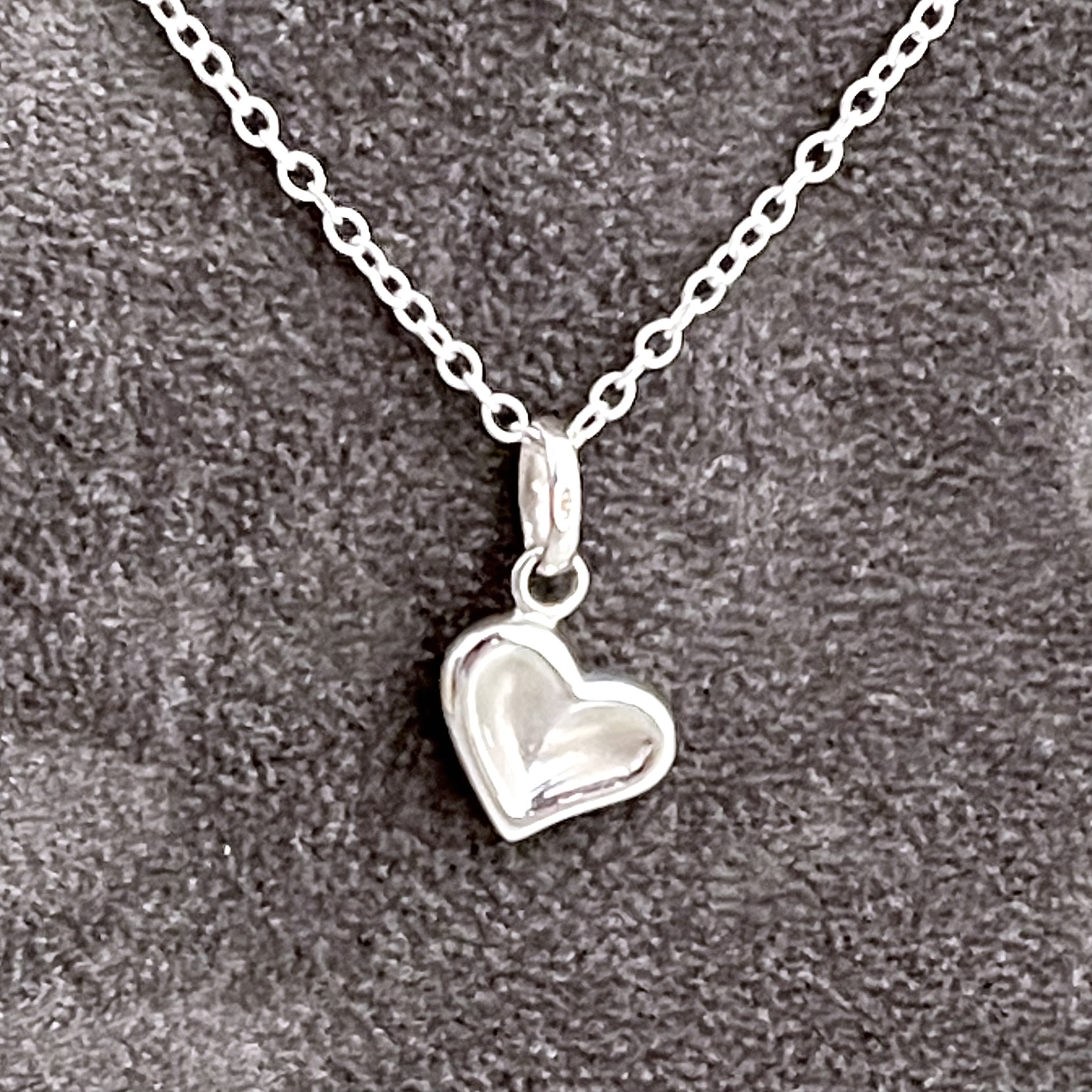 Vintage sterling silver Thumbprint Heart necklace with rounded contours
