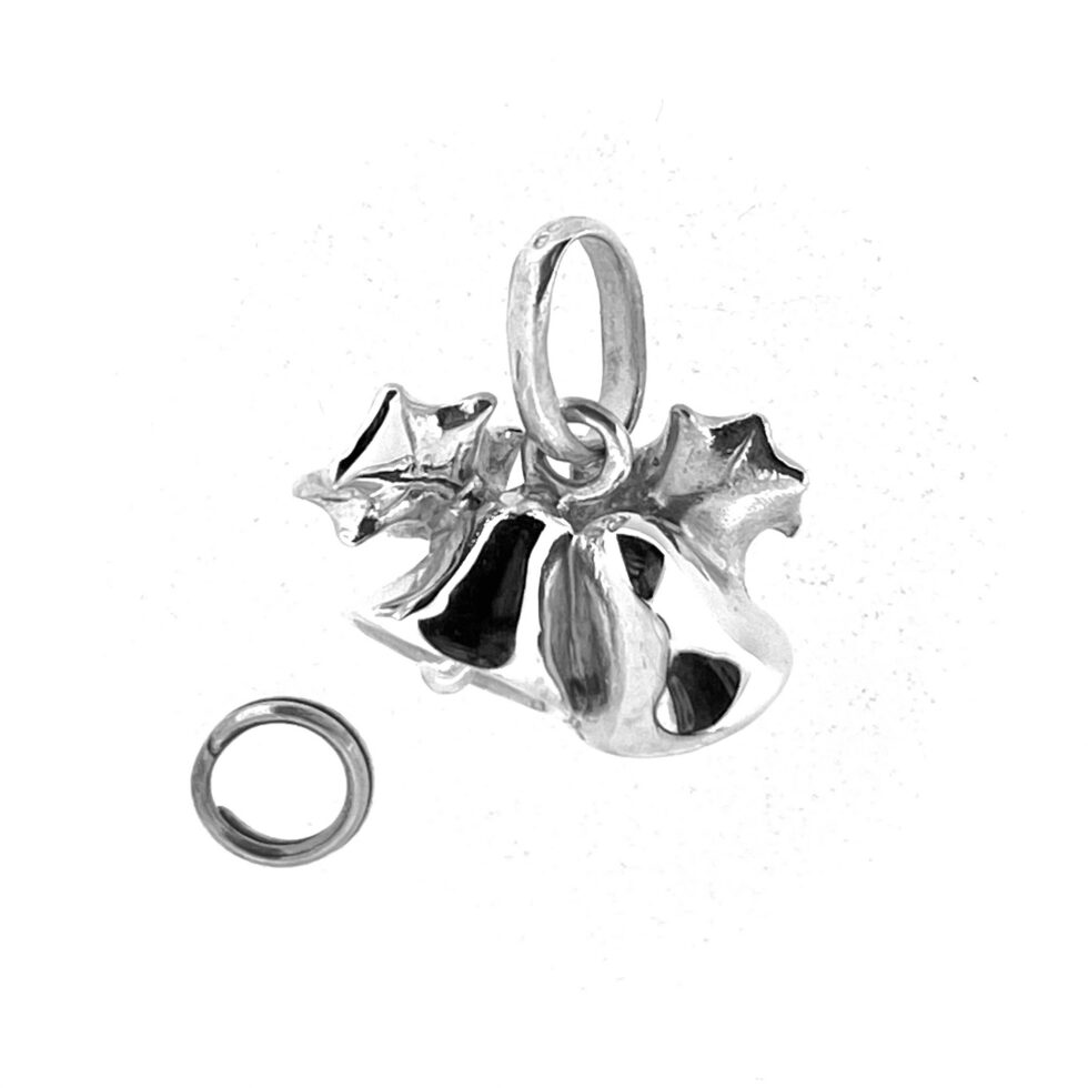 Links of London Christmas charm showing sculpted holly leaves