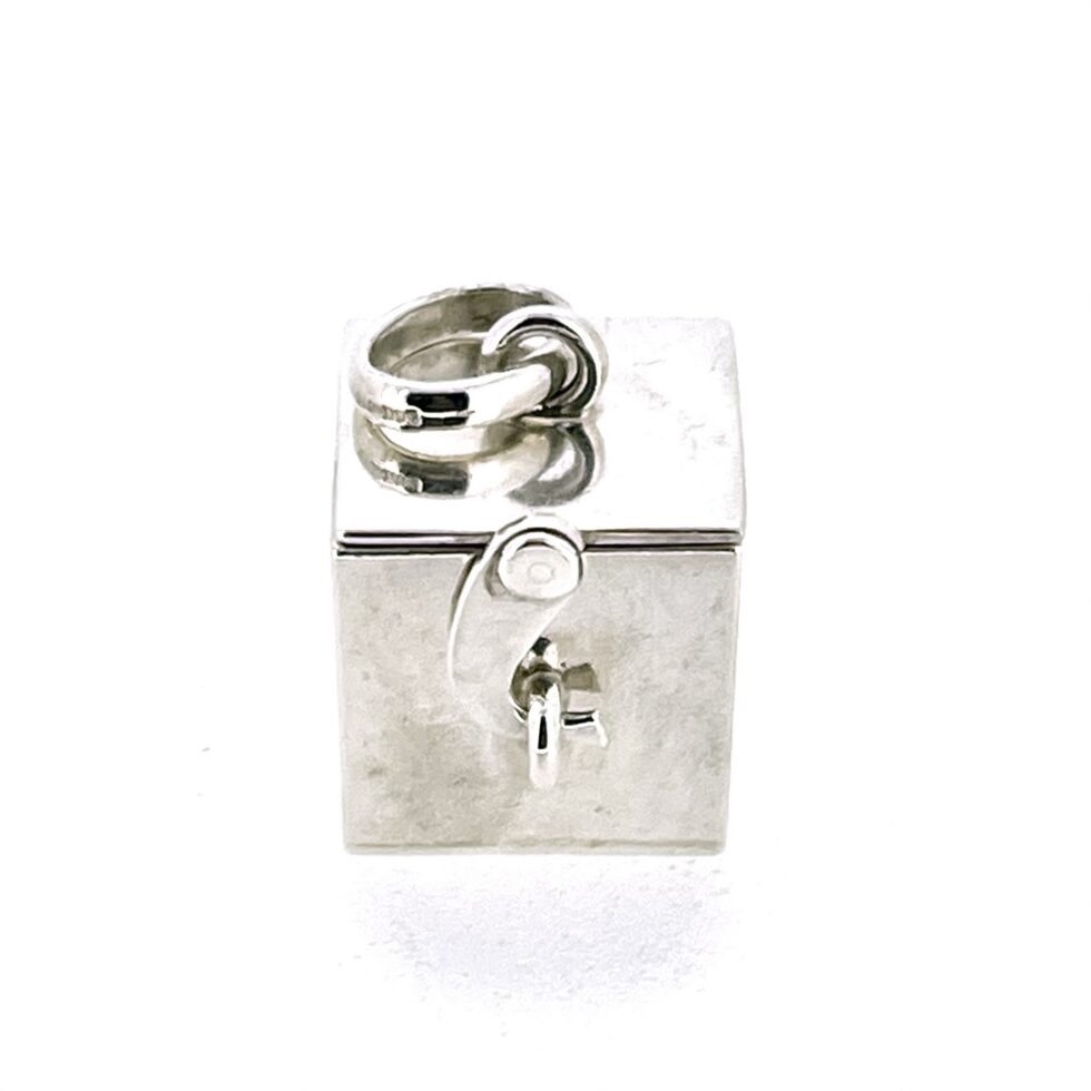 Mechanical Links of London charm with working clasp