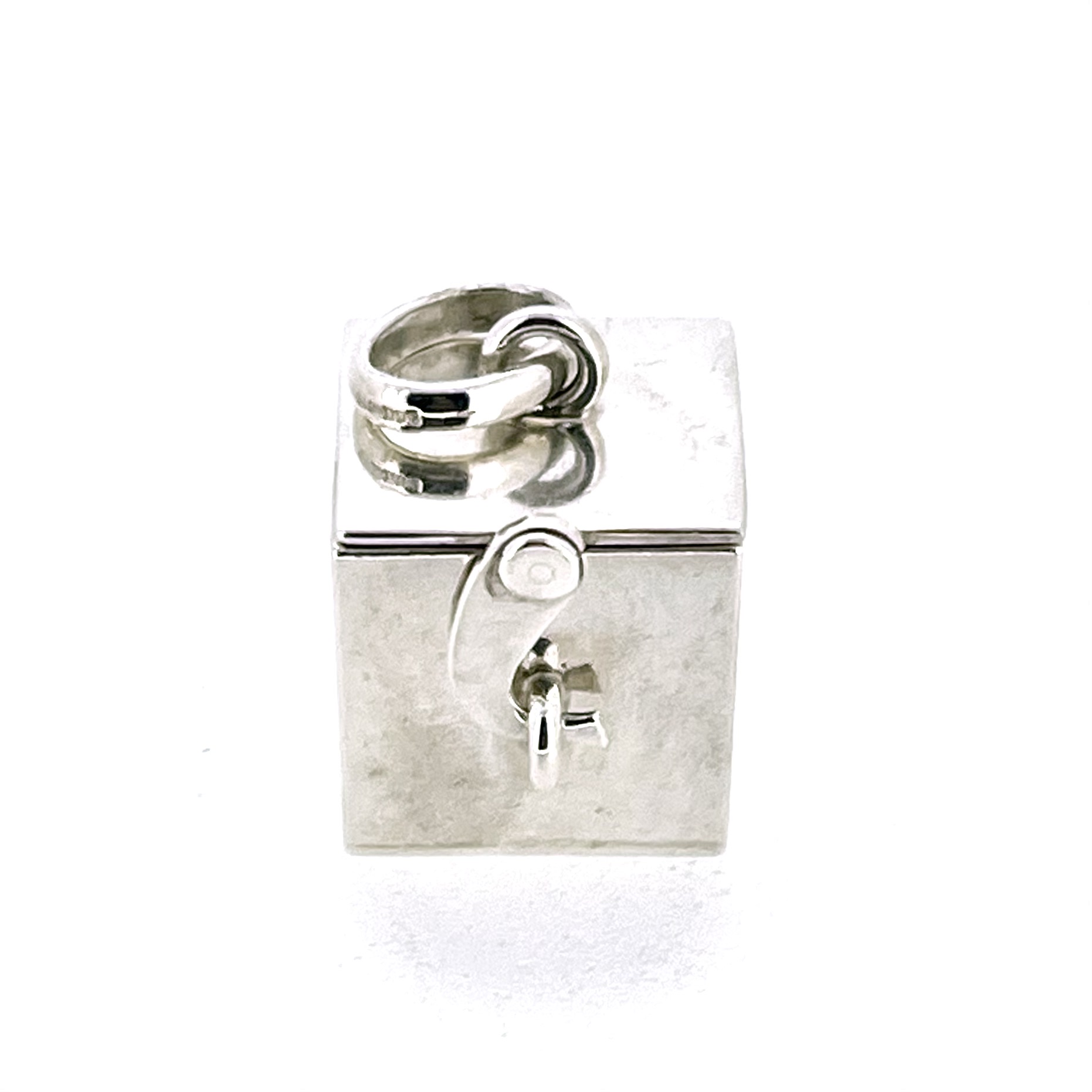 Mechanical Links of London charm with working clasp