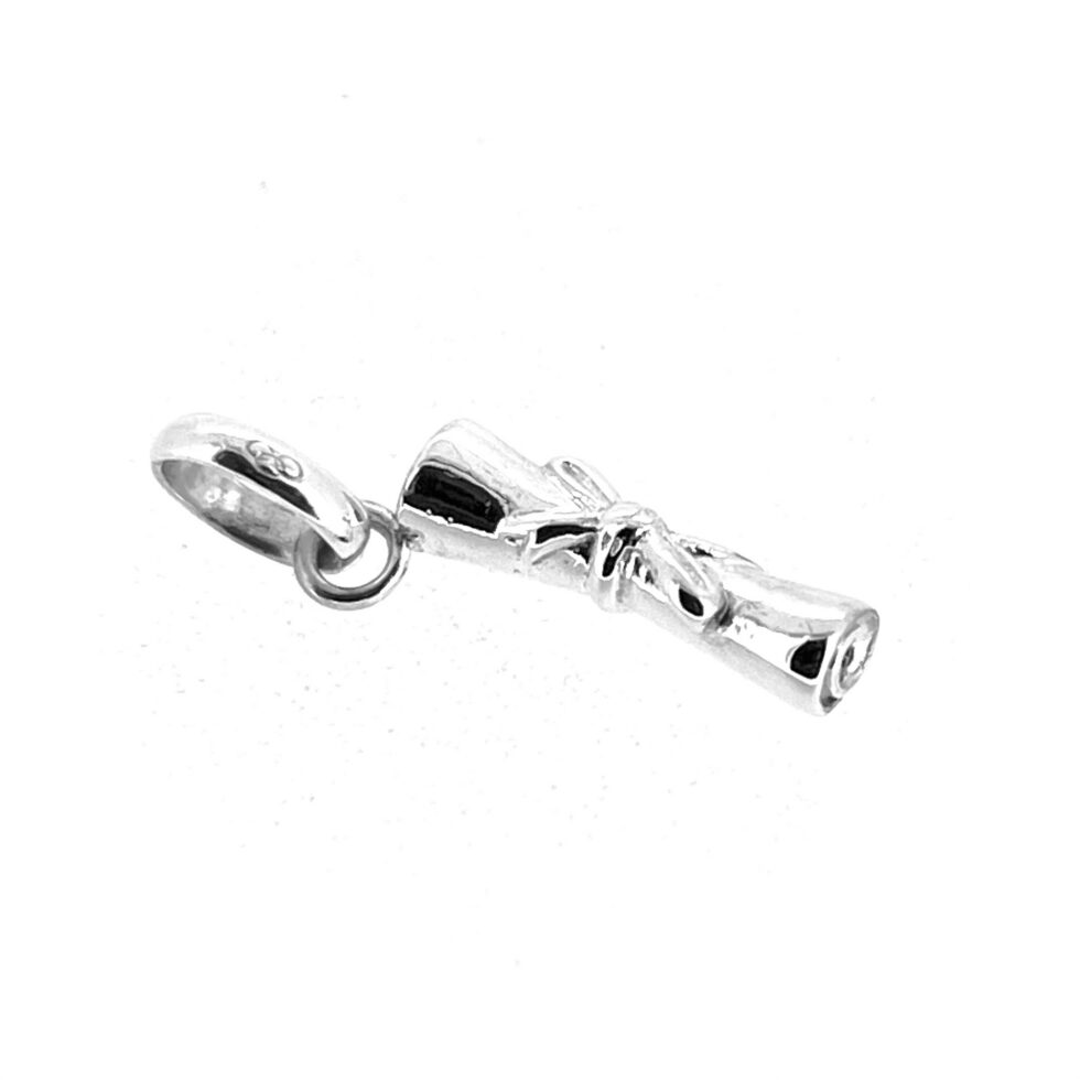 Hallmarked 2011 Links of London graduation charm