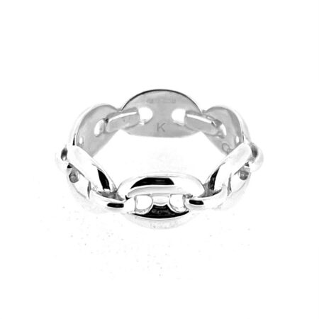 Links of London anchor chain ring angled view
