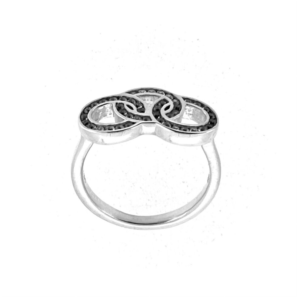Three ring logo setting with pavé white topaz