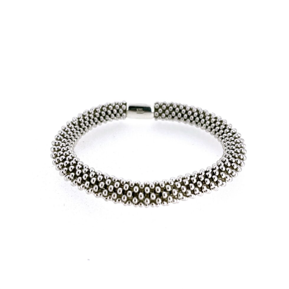 Close view of Classic Effervescence bracelet textured silver construction