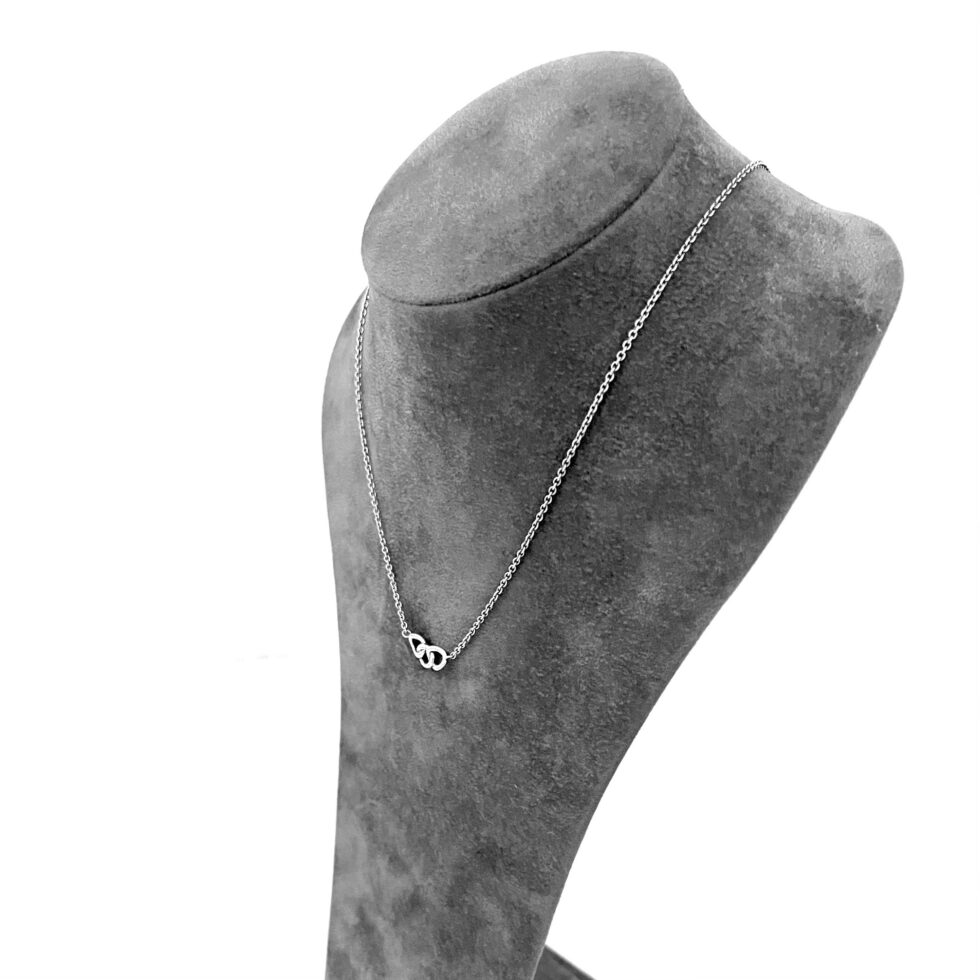 Vintage Links of London Signature necklace front view