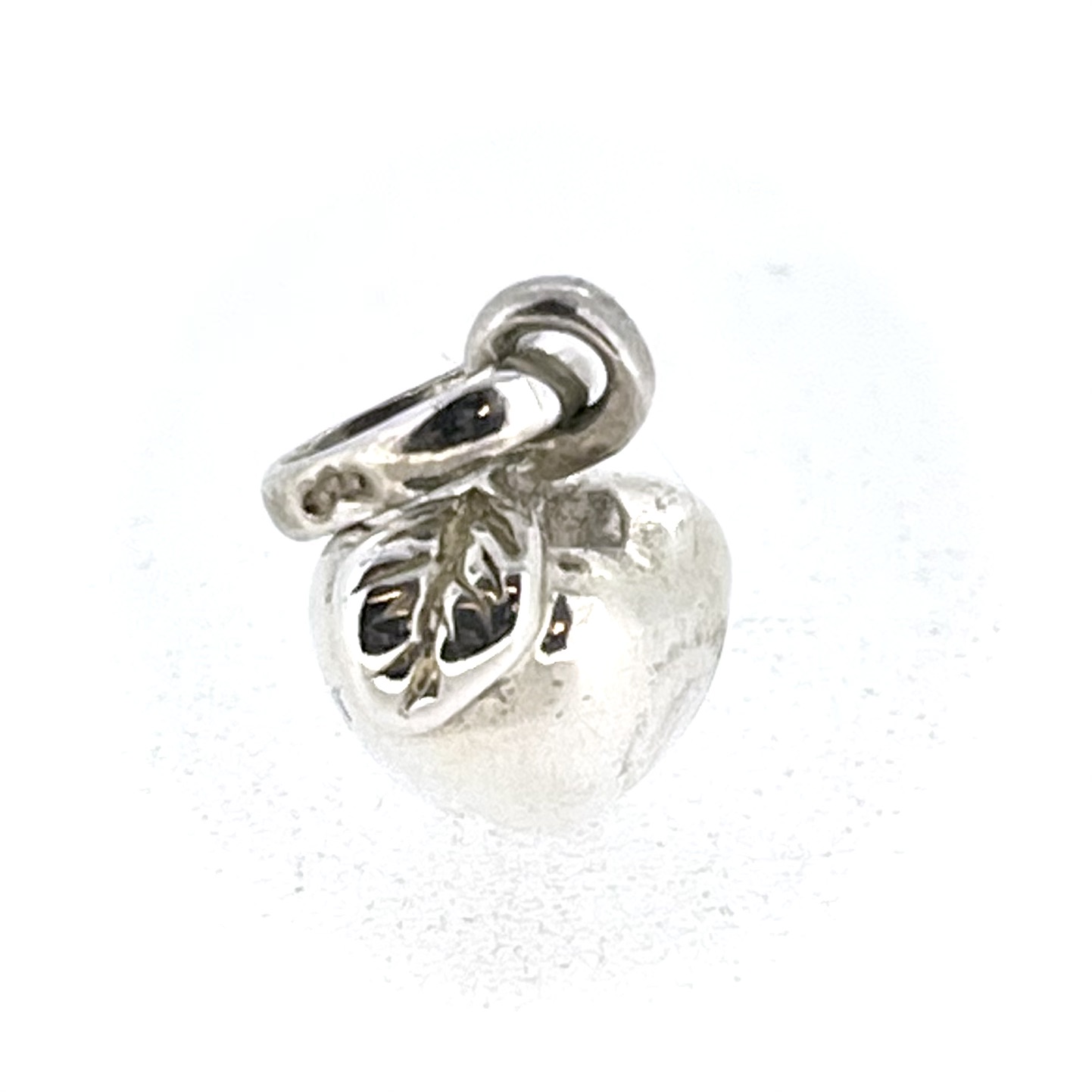 Vintage Links of London apple charm with sculpted leaf