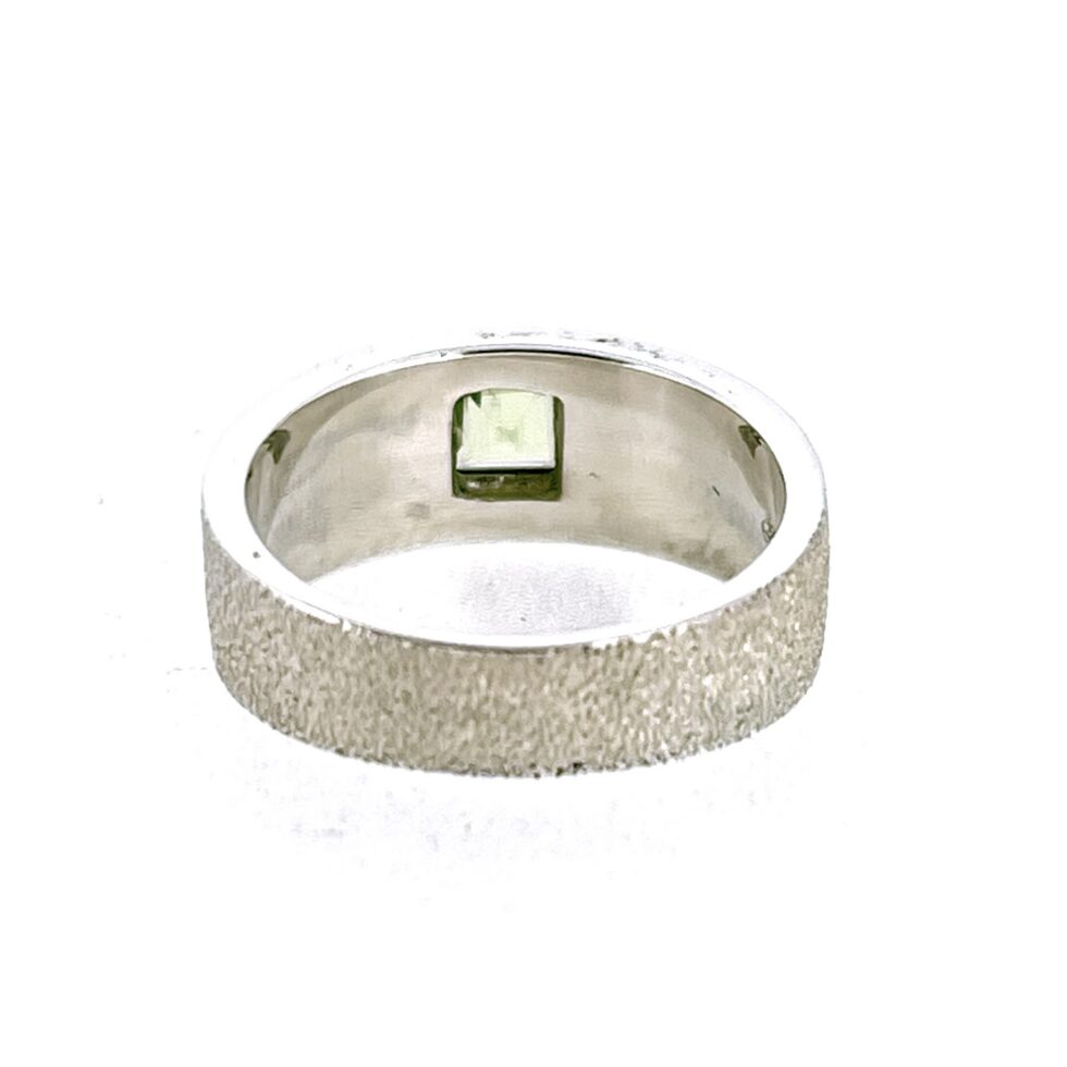 Vintage Links of London champagne silver peridot ring