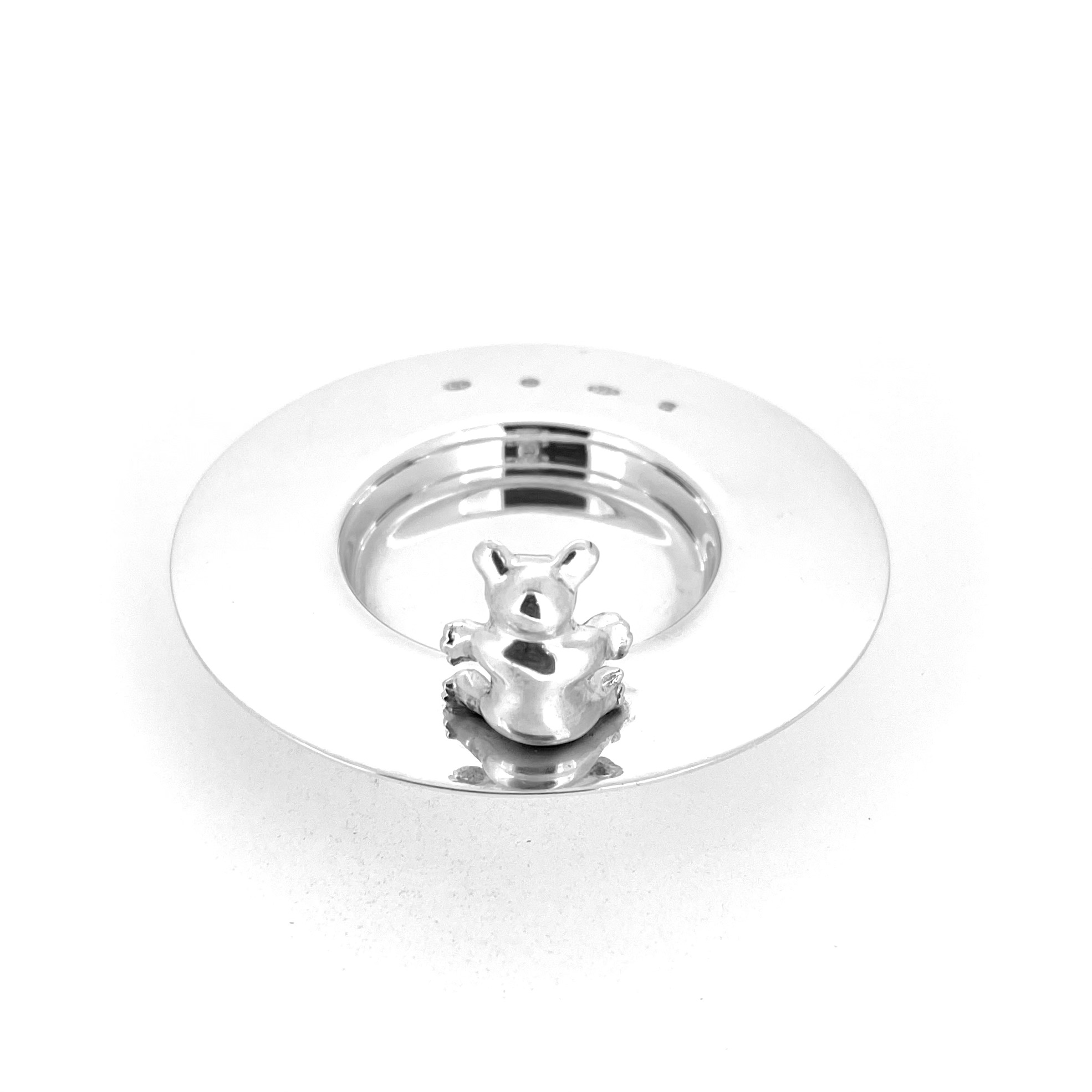 Links of London circular silver dish with sculptural teddy detail